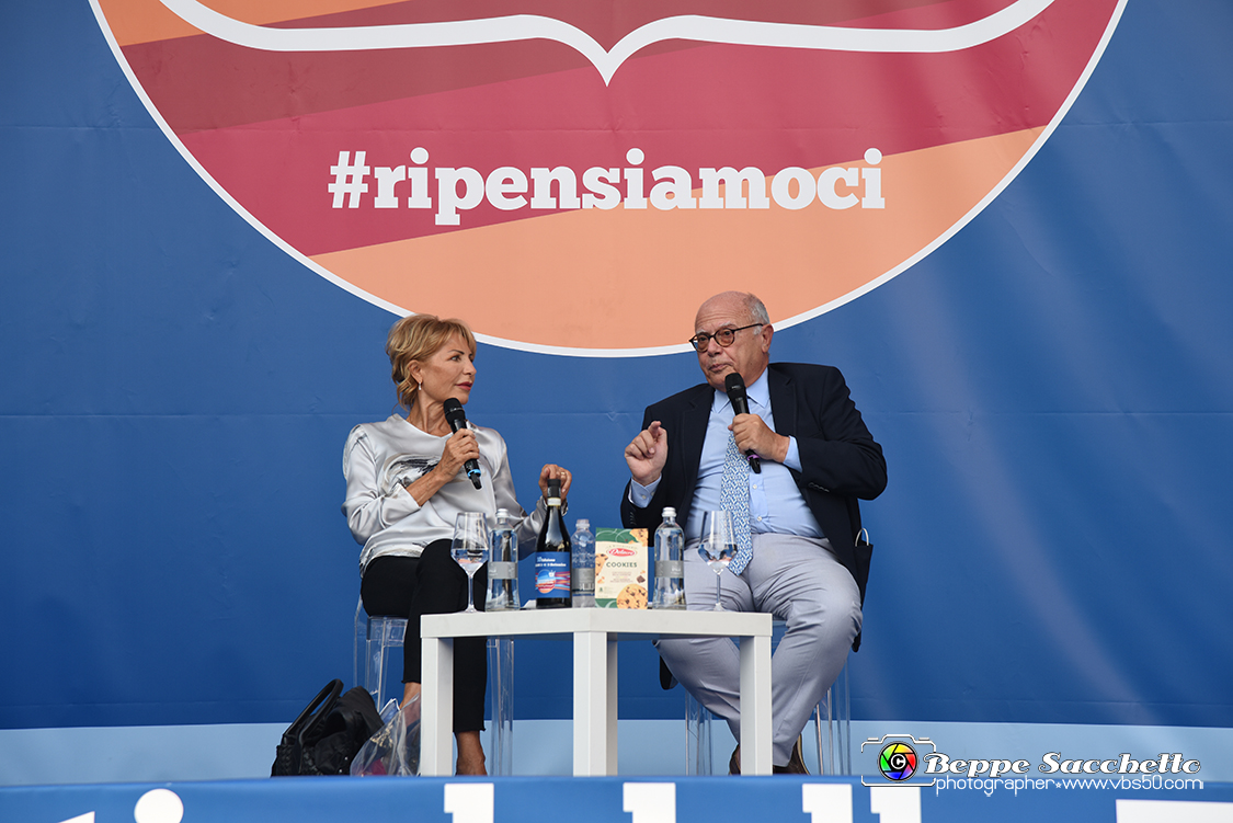 VBS_7943 - Lilli Gruber intervista Massimo Galli Infettivologo.jpg